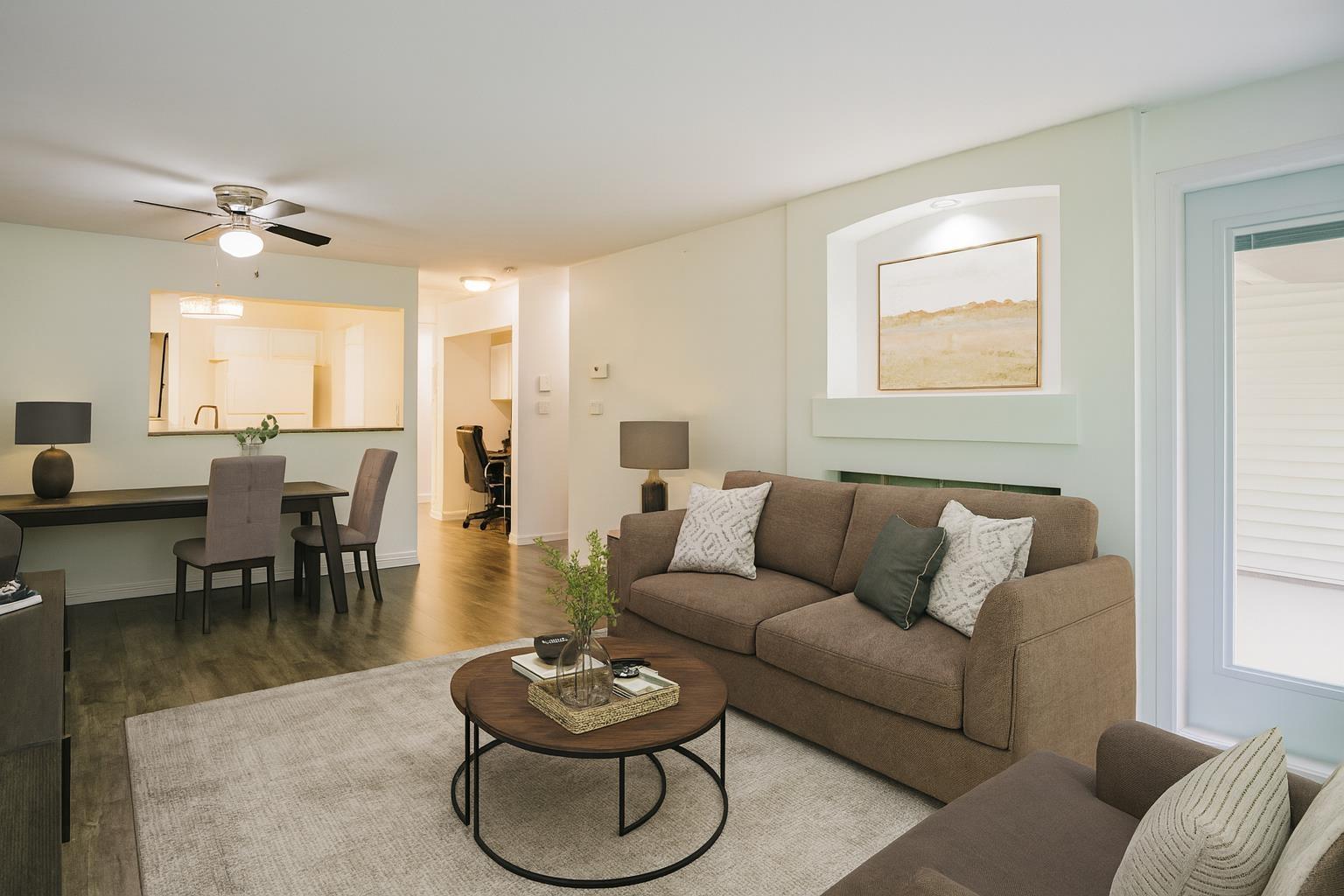 Photo 3 of 307 15210 Guildford Drive, Surrey BC