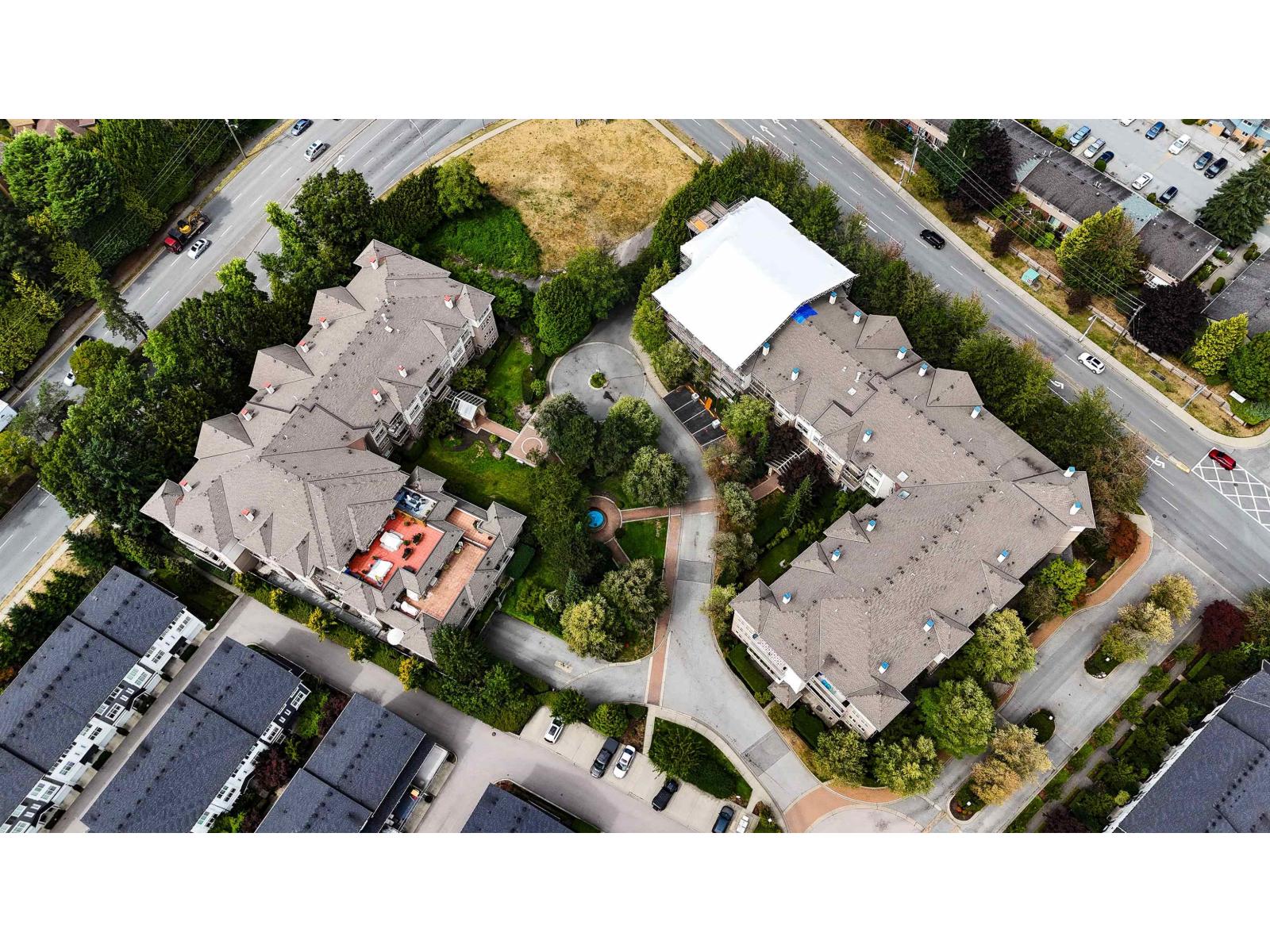 Photo 2 of 307 15210 Guildford Drive, Surrey BC