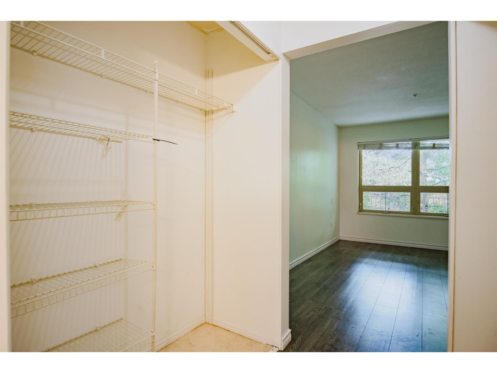Photo 16 of 307 15210 Guildford Drive, Surrey BC