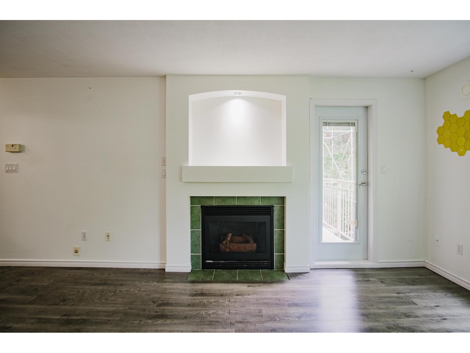 Photo 7 of 307 15210 Guildford Drive, Surrey BC