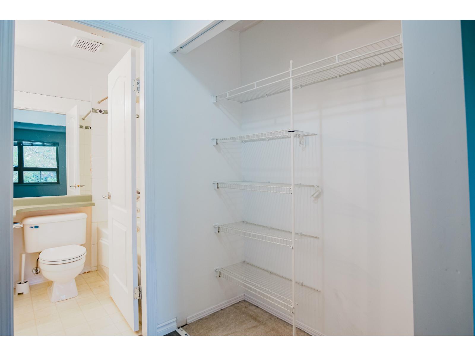 Photo 15 of 307 15210 Guildford Drive, Surrey BC