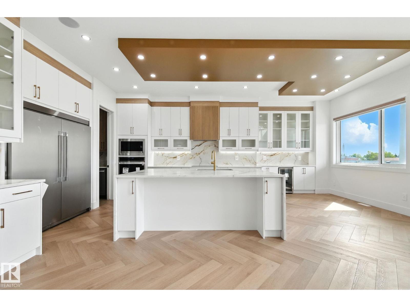Photo 9 of 9423 181 Av Nw, Edmonton AB