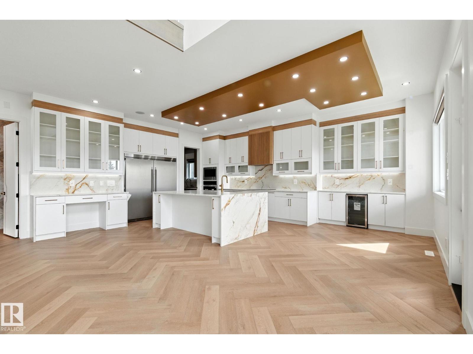 Photo 10 of 9423 181 Av Nw, Edmonton AB
