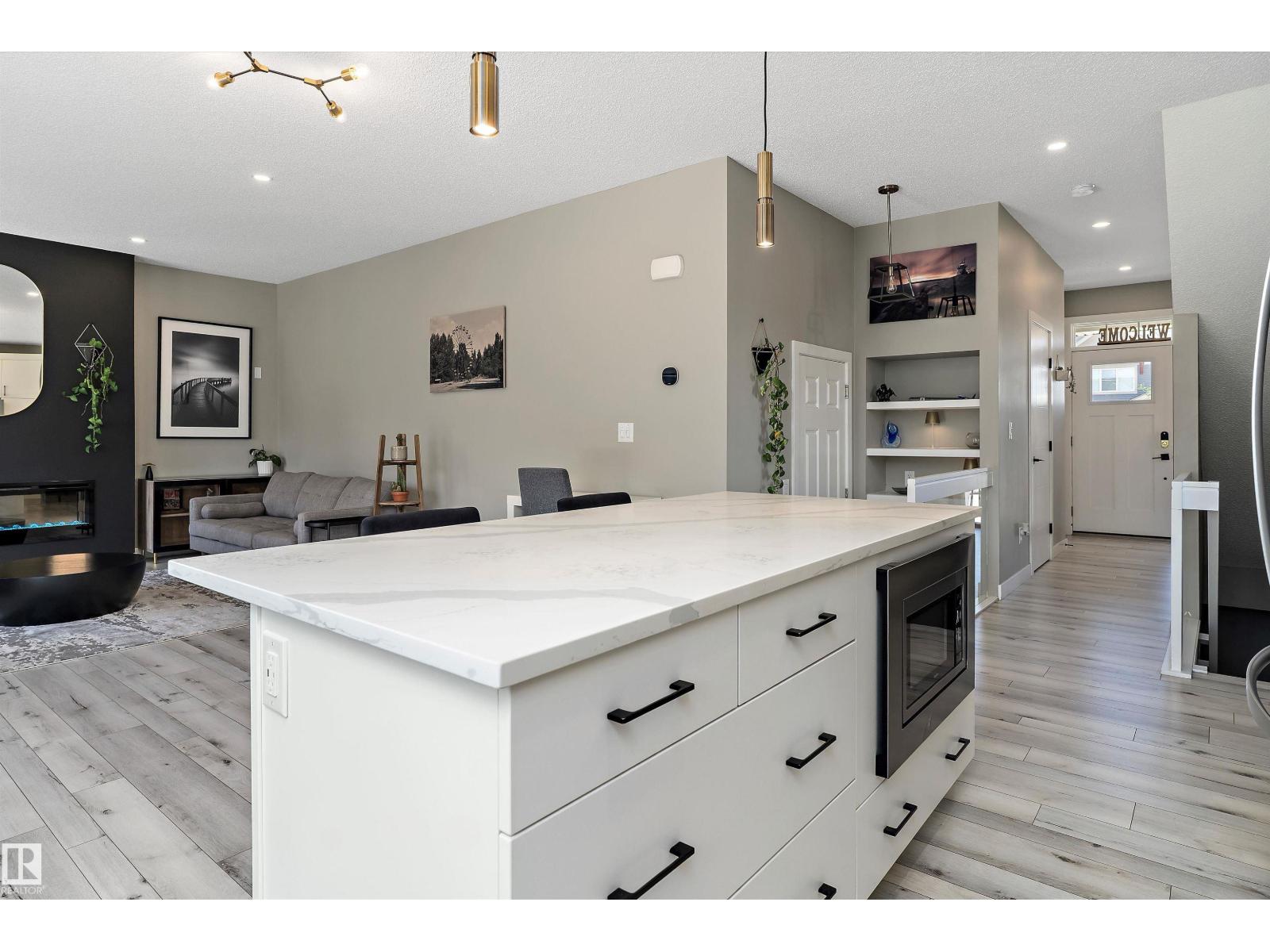 Photo 6 of 1615 202 St Nw, Edmonton AB