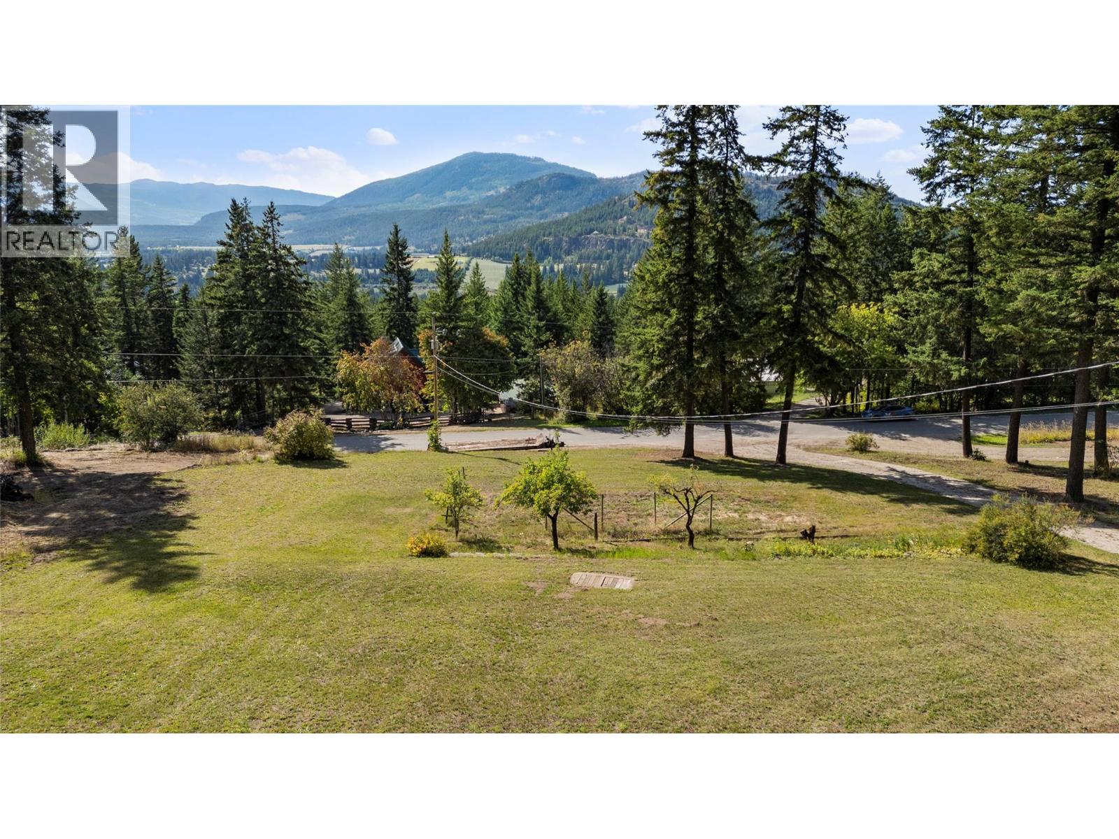 Photo 3 of 1476 Vella Road, Tappen BC