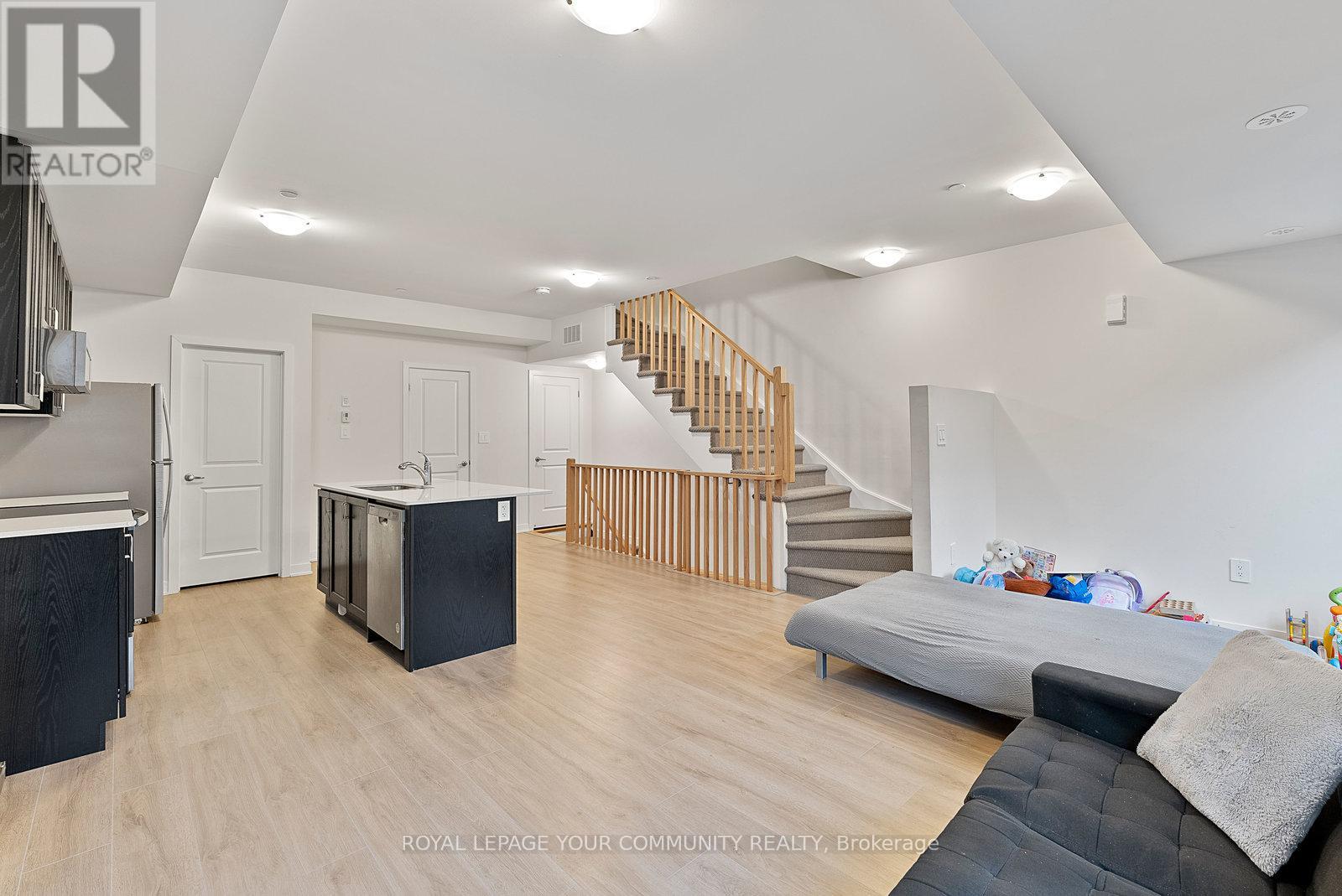Photo 12 of 117 755 Omega Drive, Pickering ON