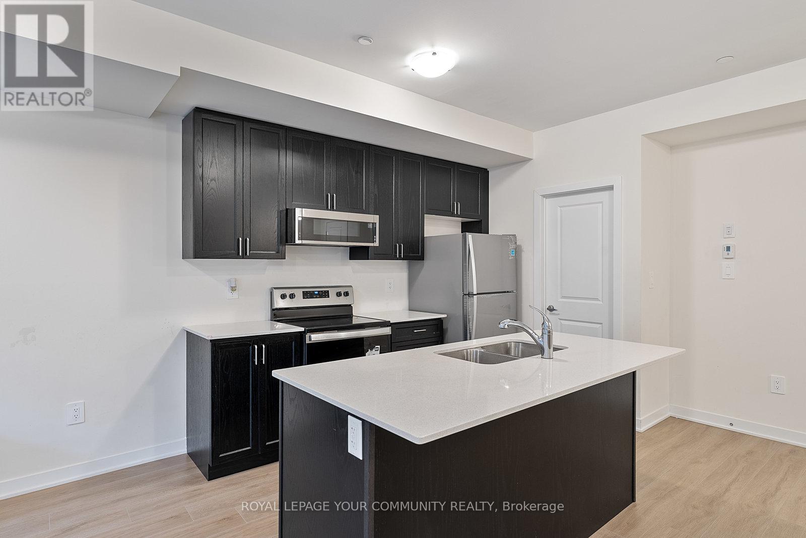 Photo 7 of 117 755 Omega Drive, Pickering ON