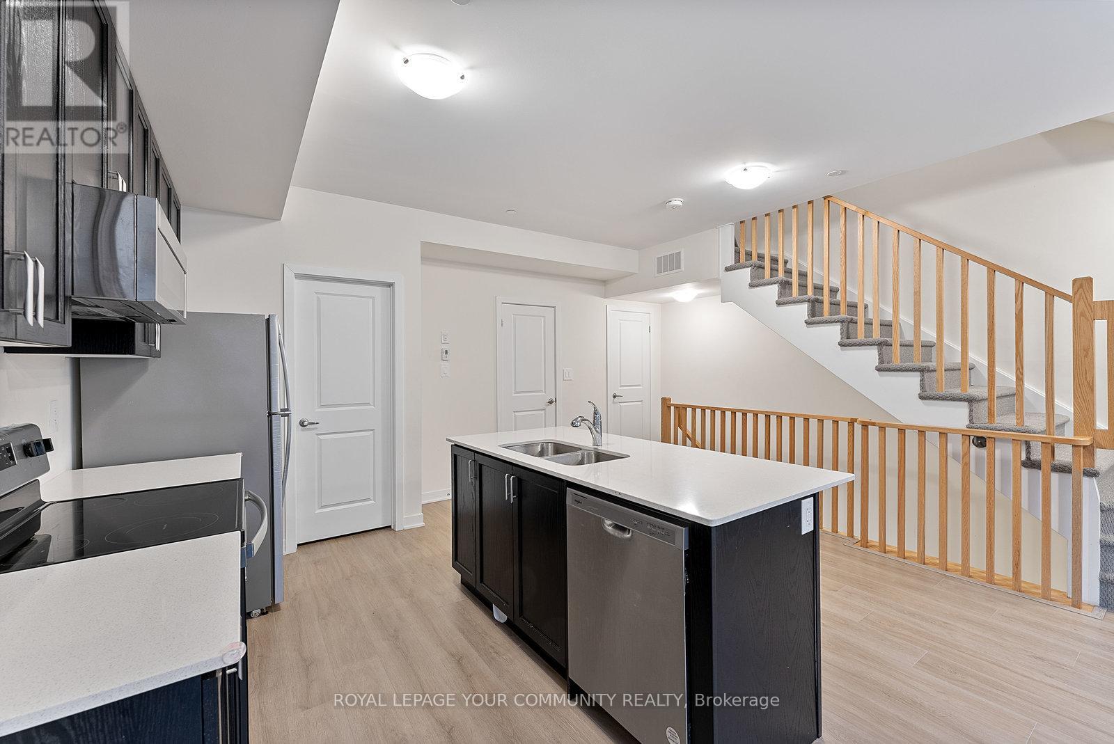 Photo 8 of 117 755 Omega Drive, Pickering ON