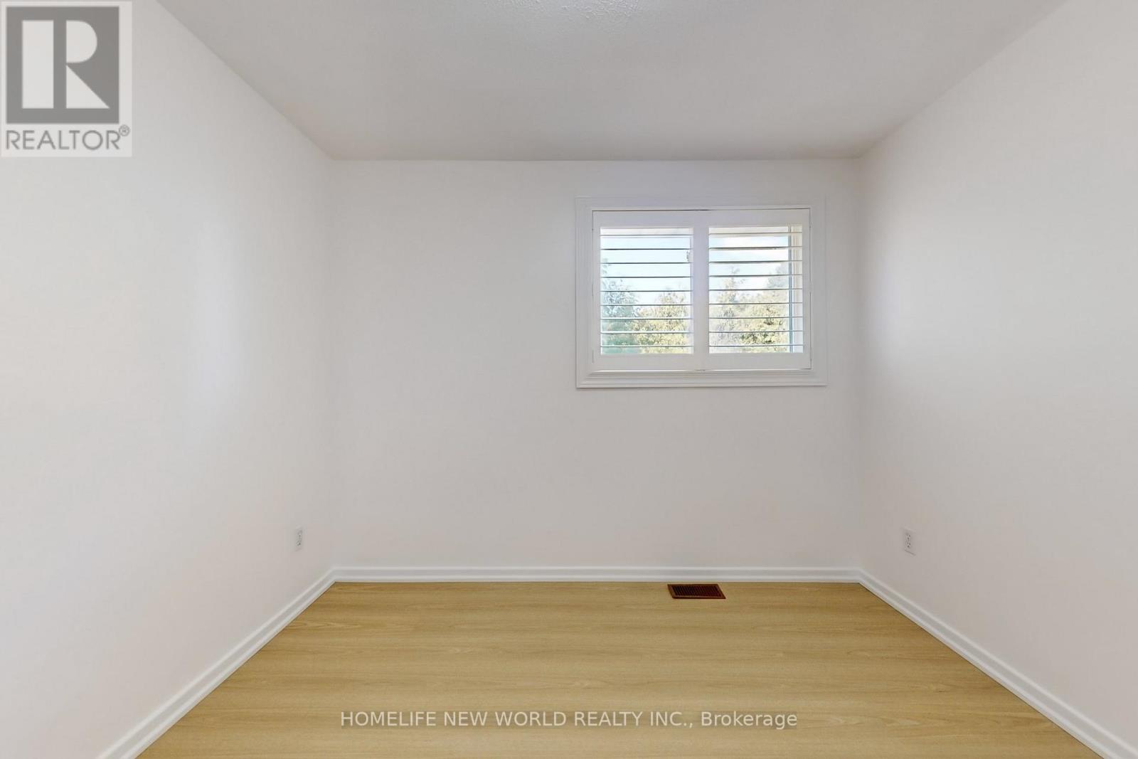 Photo 28 of 436 Arnhem Drive, Oshawa ON