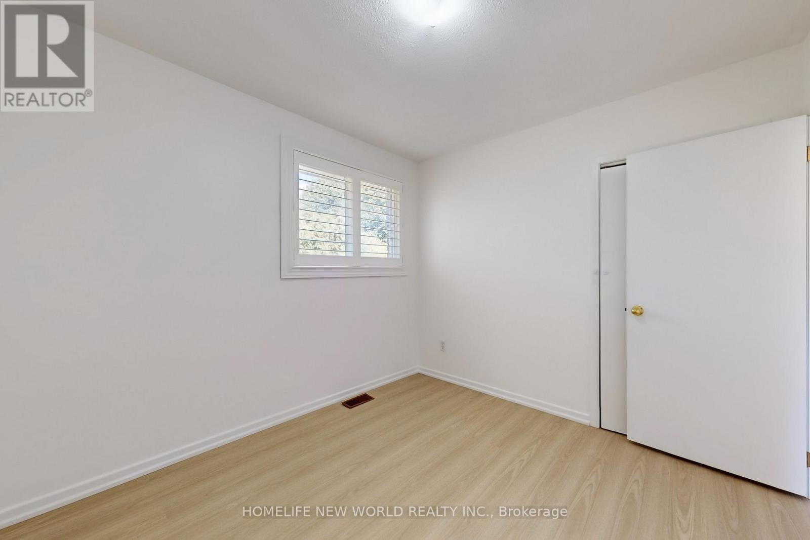 Photo 29 of 436 Arnhem Drive, Oshawa ON