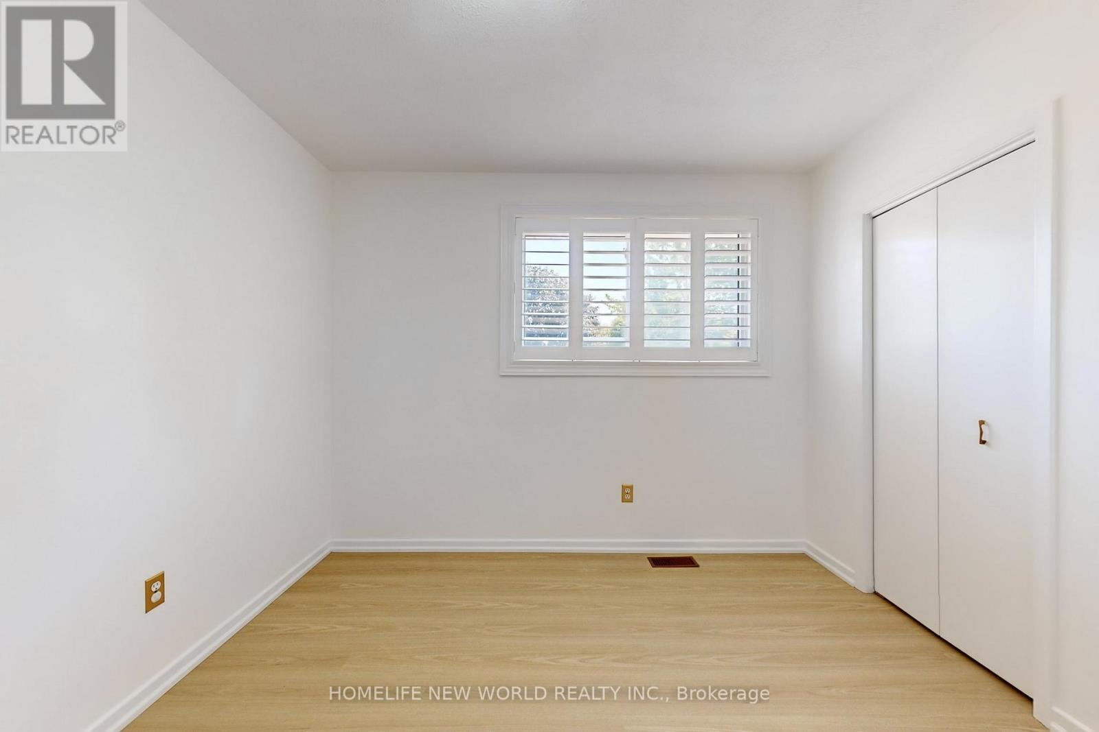 Photo 31 of 436 Arnhem Drive, Oshawa ON