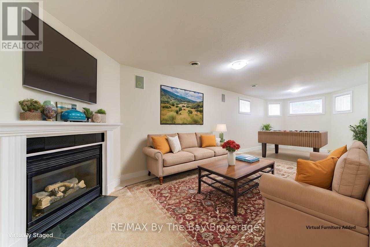 Photo 33 of 139 Dyer Drive, Wasaga Beach ON