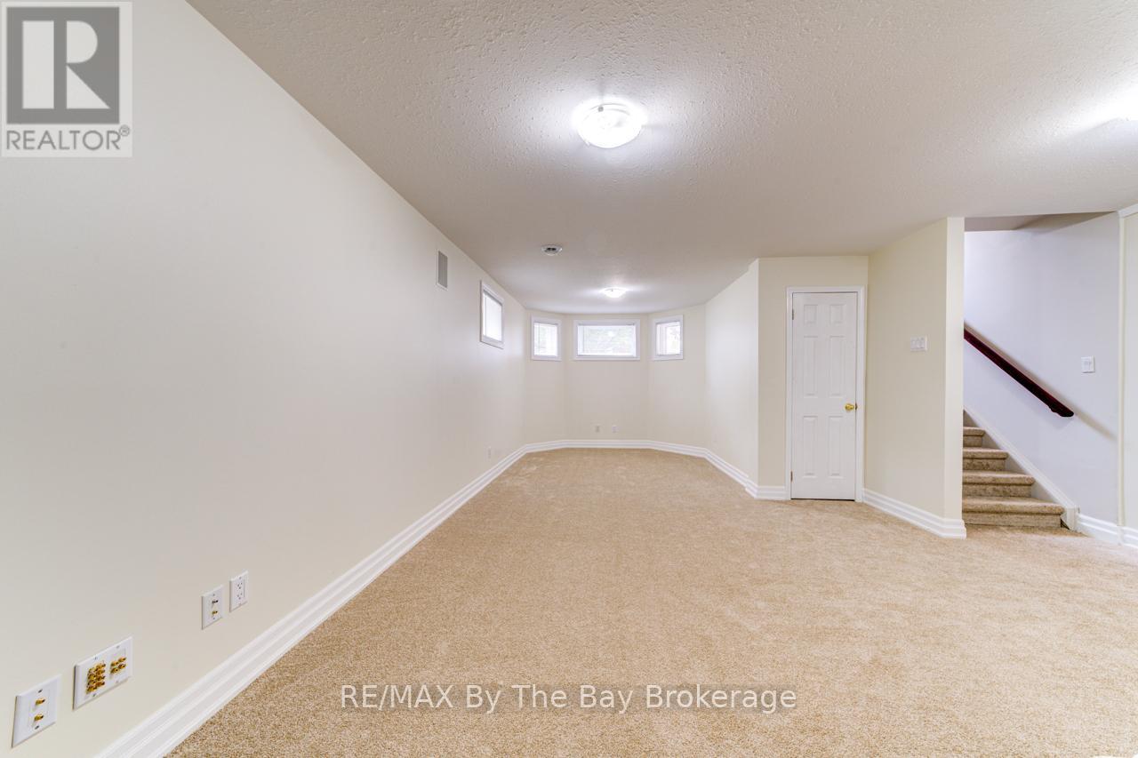 Photo 34 of 139 Dyer Drive, Wasaga Beach ON