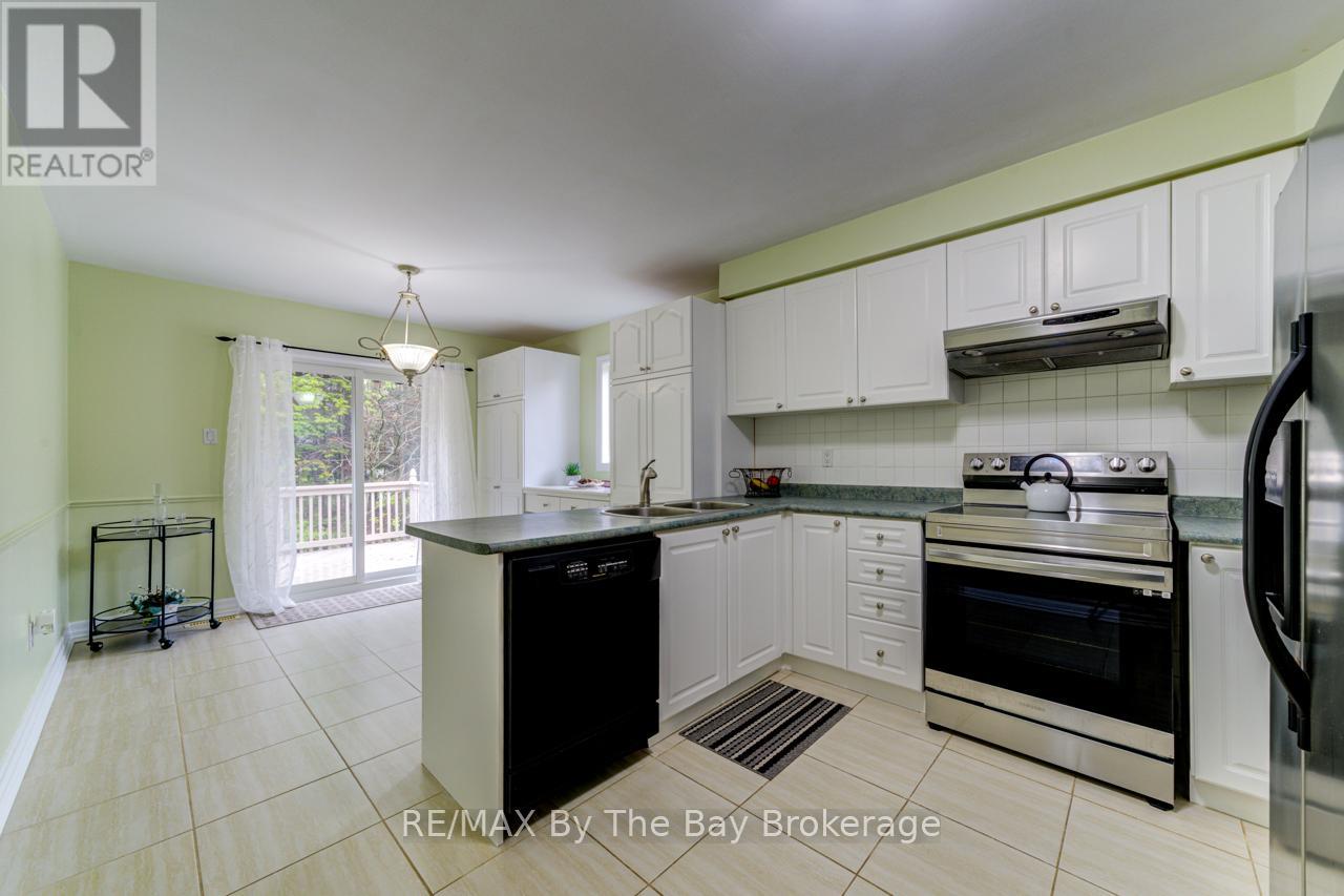 Photo 9 of 139 Dyer Drive, Wasaga Beach ON
