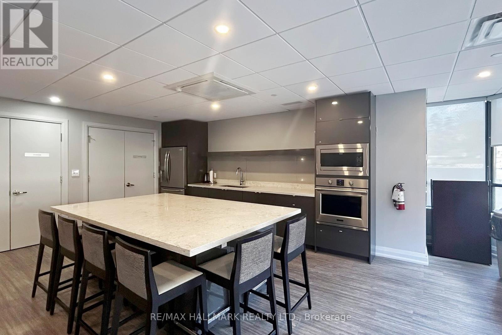 Photo 37 of 912 7601 Bathurst Street, Vaughan ON
