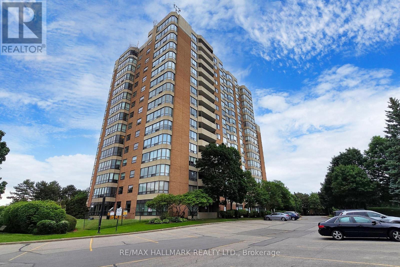 Photo 5 of 912 7601 Bathurst Street, Vaughan ON