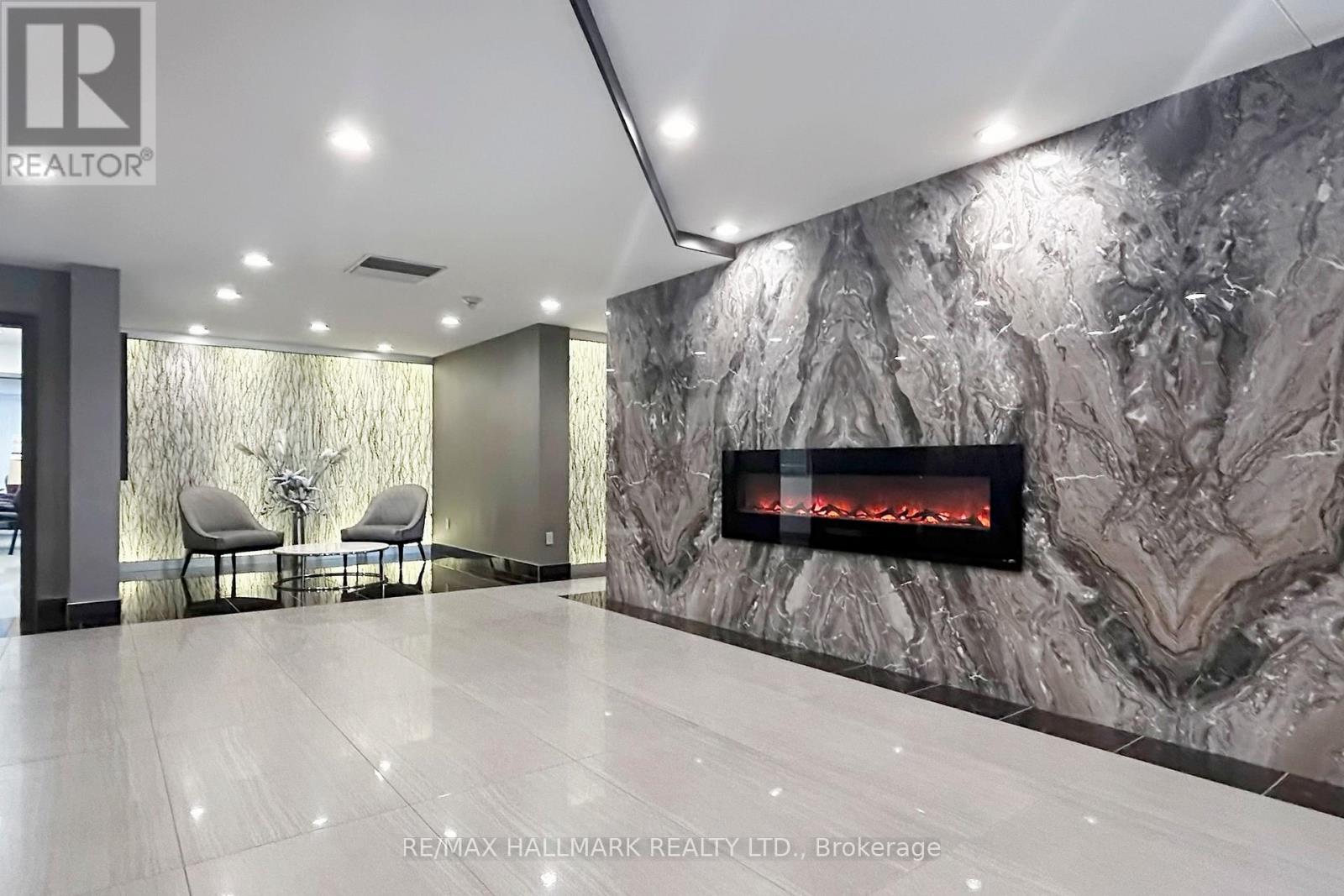 Photo 7 of 912 7601 Bathurst Street, Vaughan ON