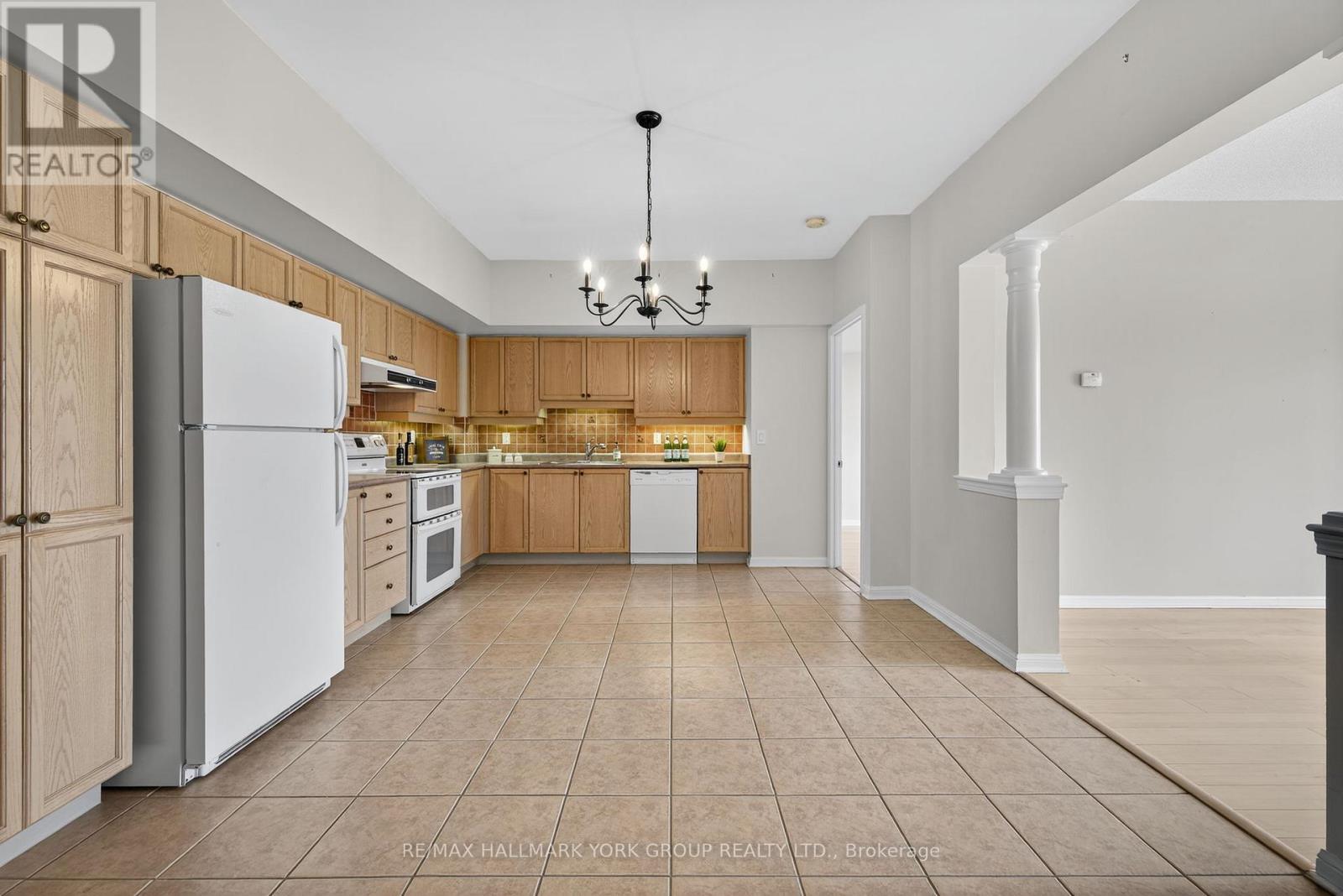 Photo 10 of 509 2500 Rutherford Road, Vaughan ON