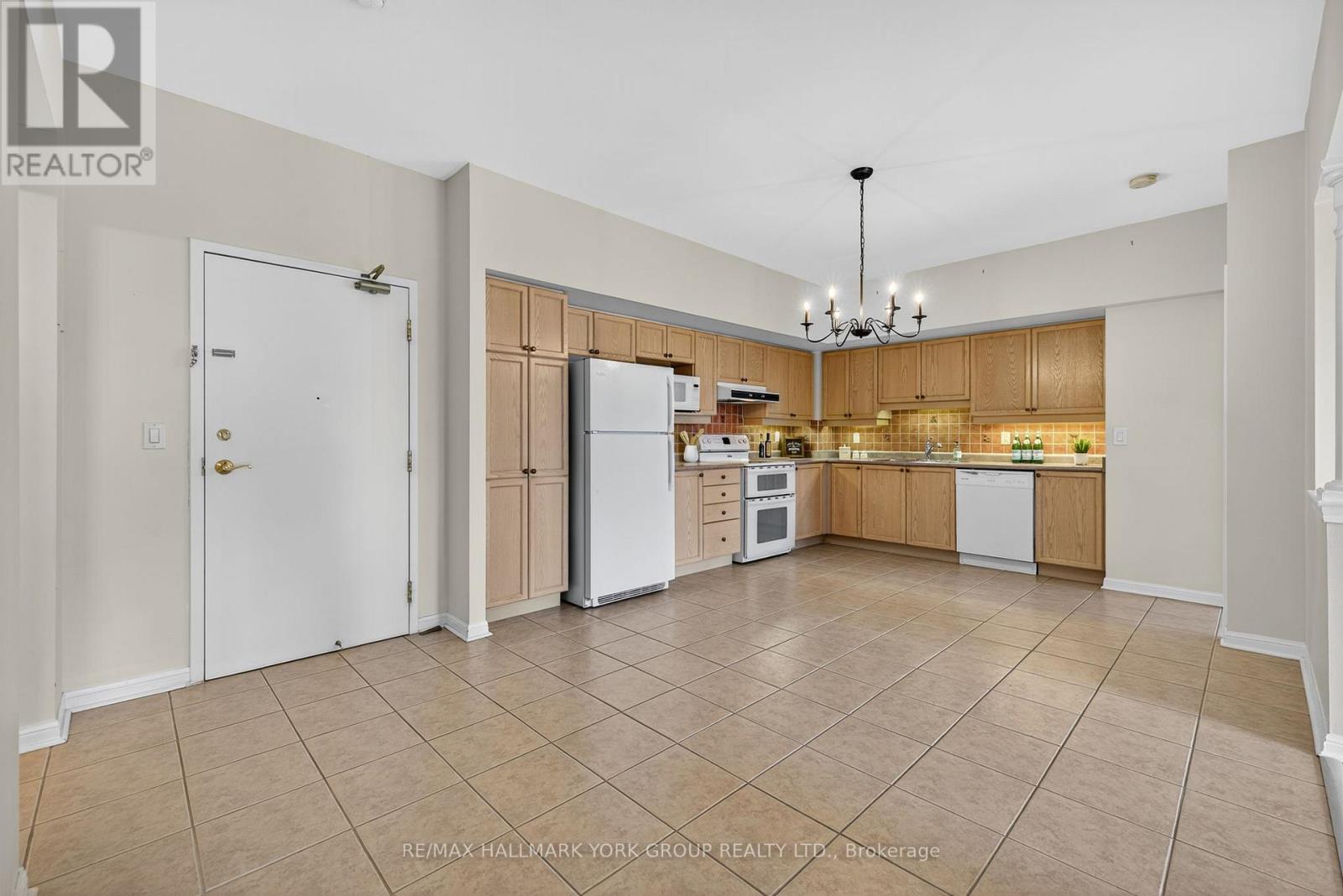Photo 11 of 509 2500 Rutherford Road, Vaughan ON
