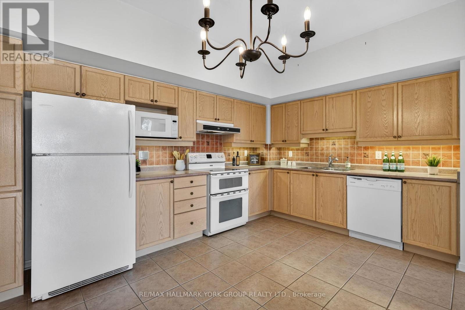 Photo 12 of 509 2500 Rutherford Road, Vaughan ON