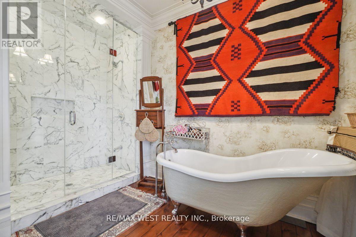 Photo 7 of 103 Thomas Street, Milton ON