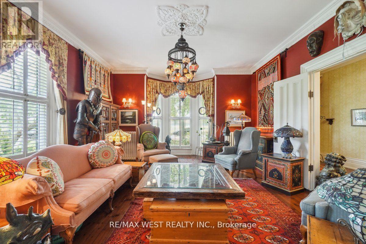 Photo 8 of 103 Thomas Street, Milton ON