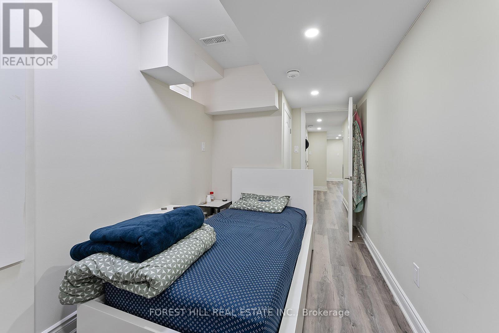 Photo 26 of Bsmt 24 Fordham Road, Brampton ON