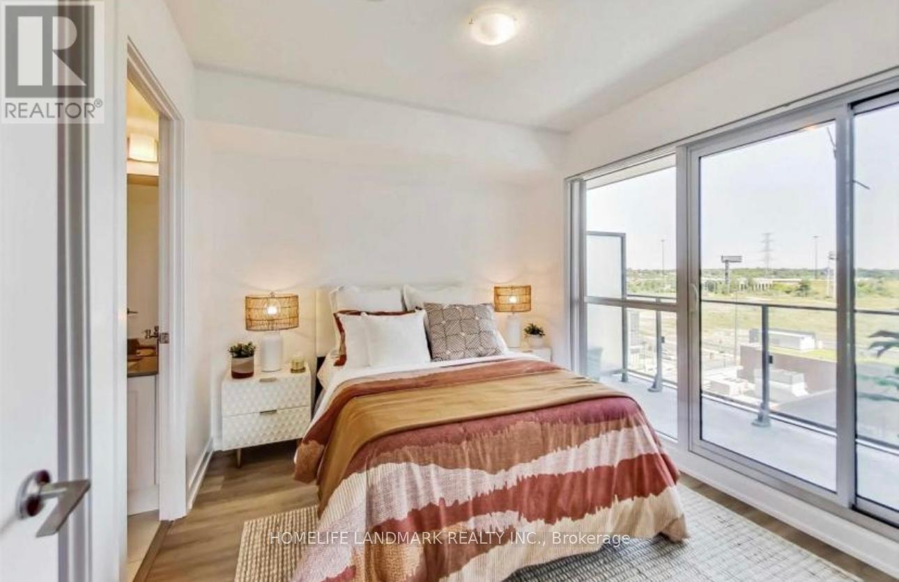Photo 4 of 907 2220 Lake Shore Boulevard W, Toronto ON