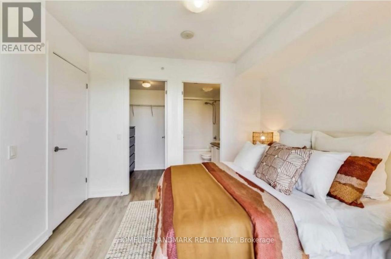 Photo 5 of 907 2220 Lake Shore Boulevard W, Toronto ON