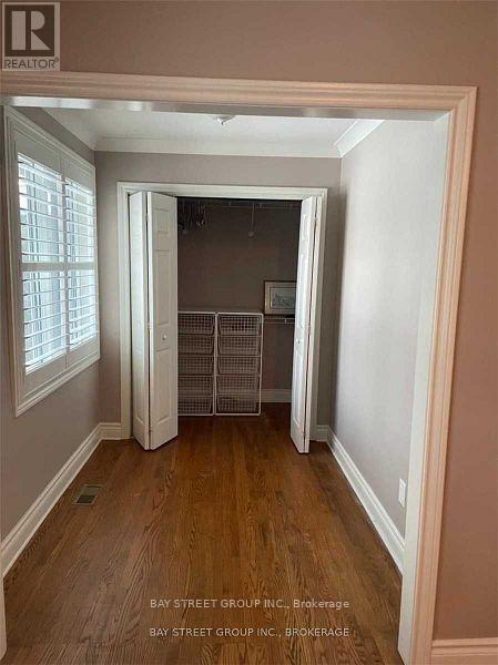 Photo 10 of 1523 Duncan Road, Oakville ON