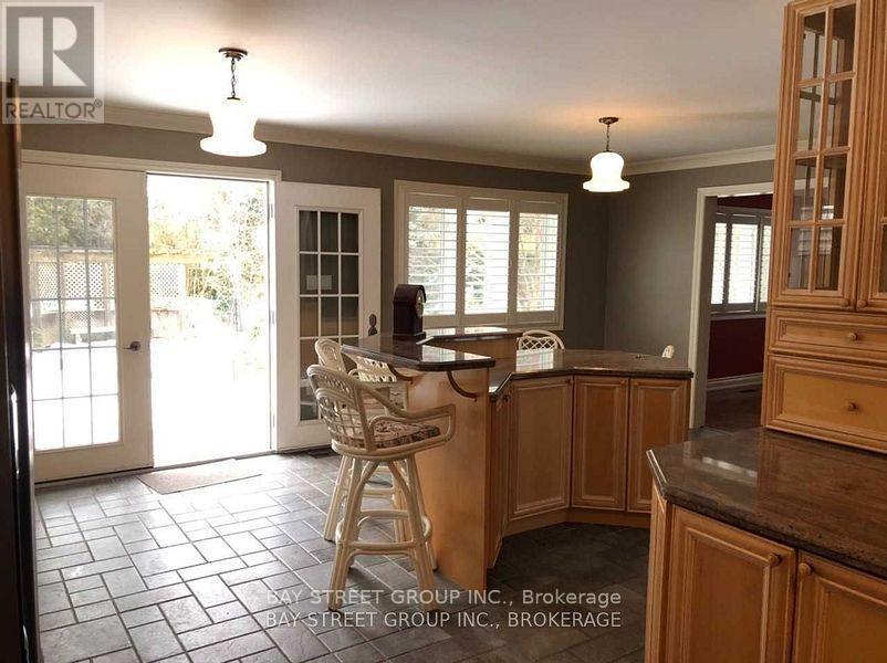 Photo 7 of 1523 Duncan Road, Oakville ON