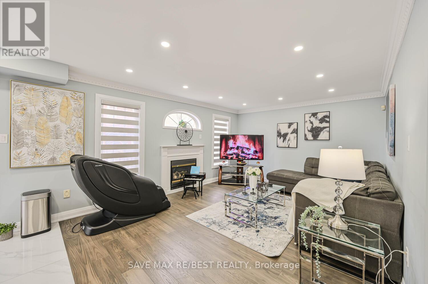 Photo 20 of 29 Baccarat Crescent, Brampton ON