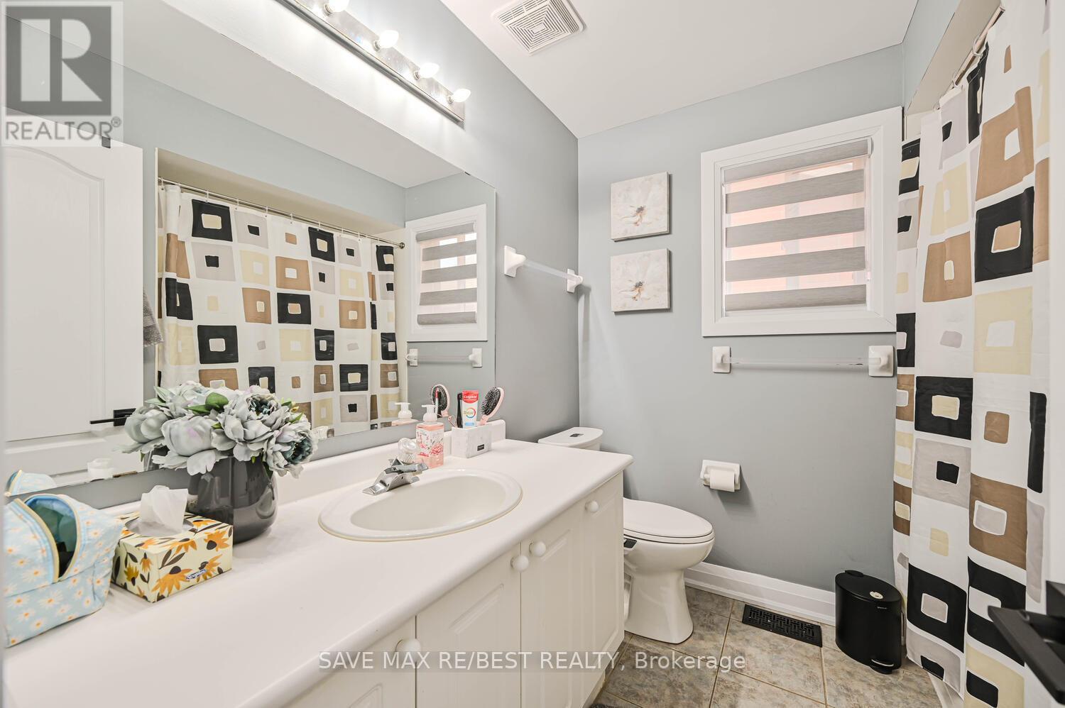 Photo 38 of 29 Baccarat Crescent, Brampton ON