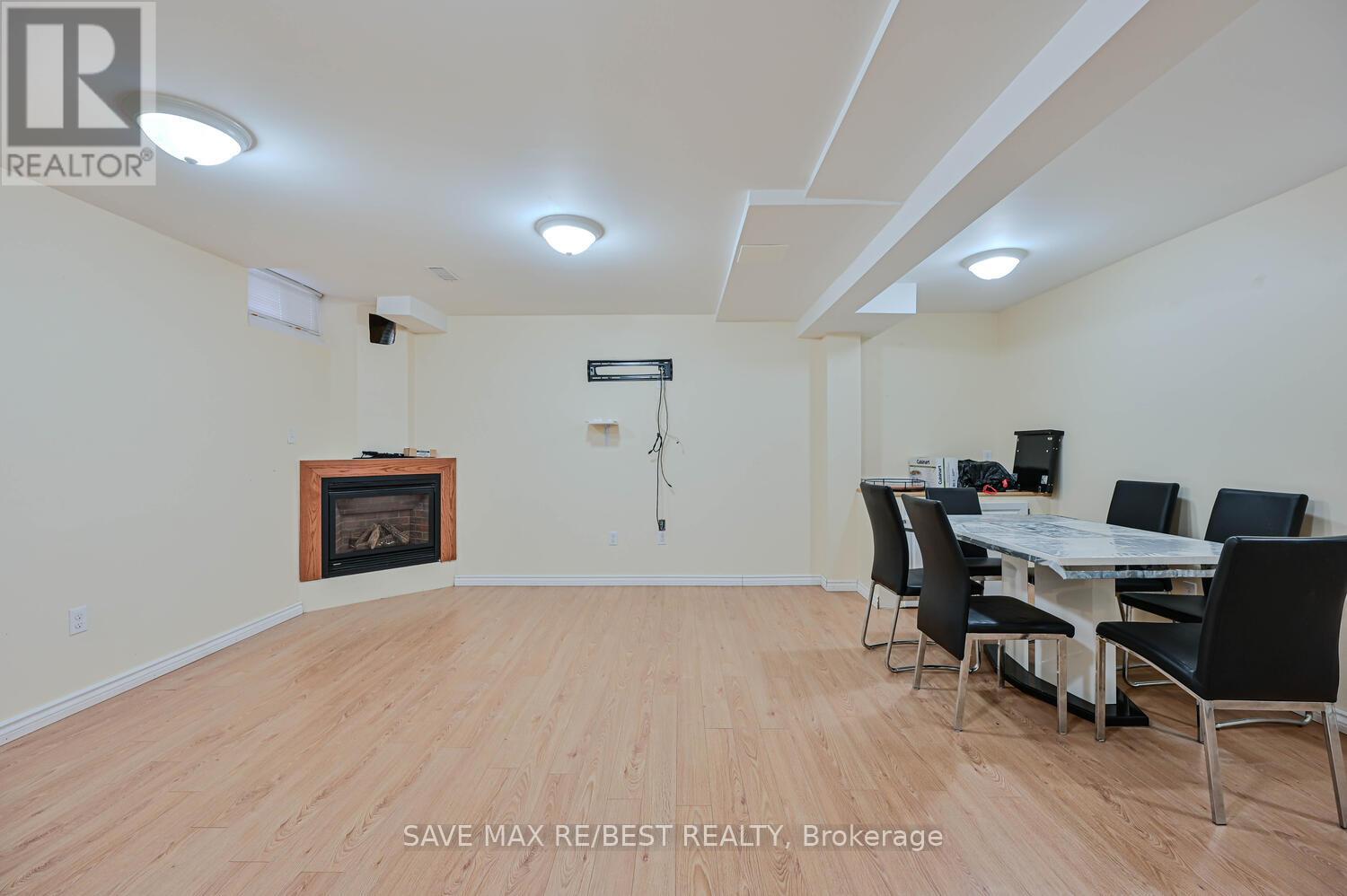 Photo 41 of 29 Baccarat Crescent, Brampton ON