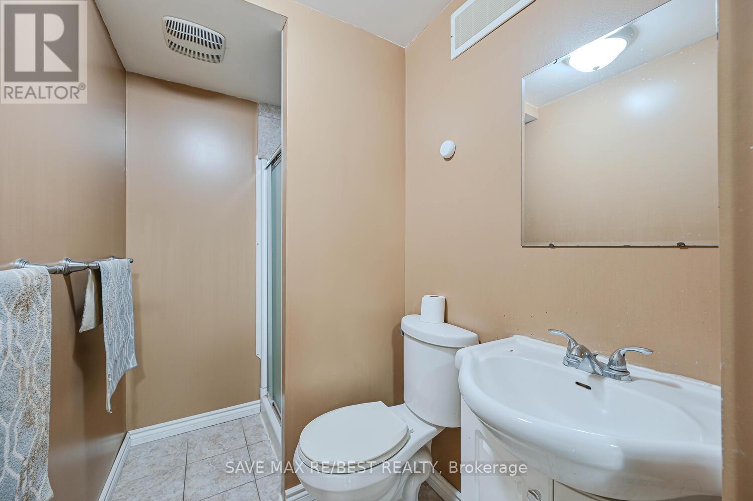 Photo 46 of 29 Baccarat Crescent, Brampton ON