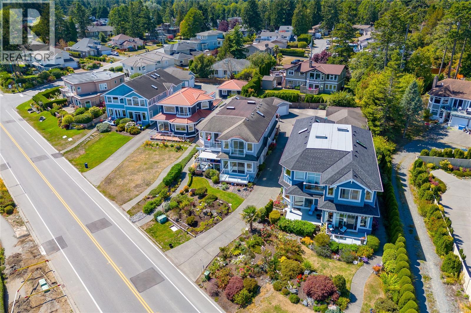  9460 Lochside Drive, Sidney