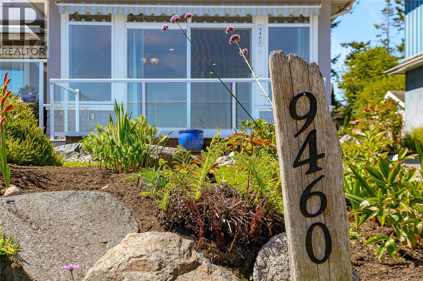  9460 Lochside Drive, Sidney