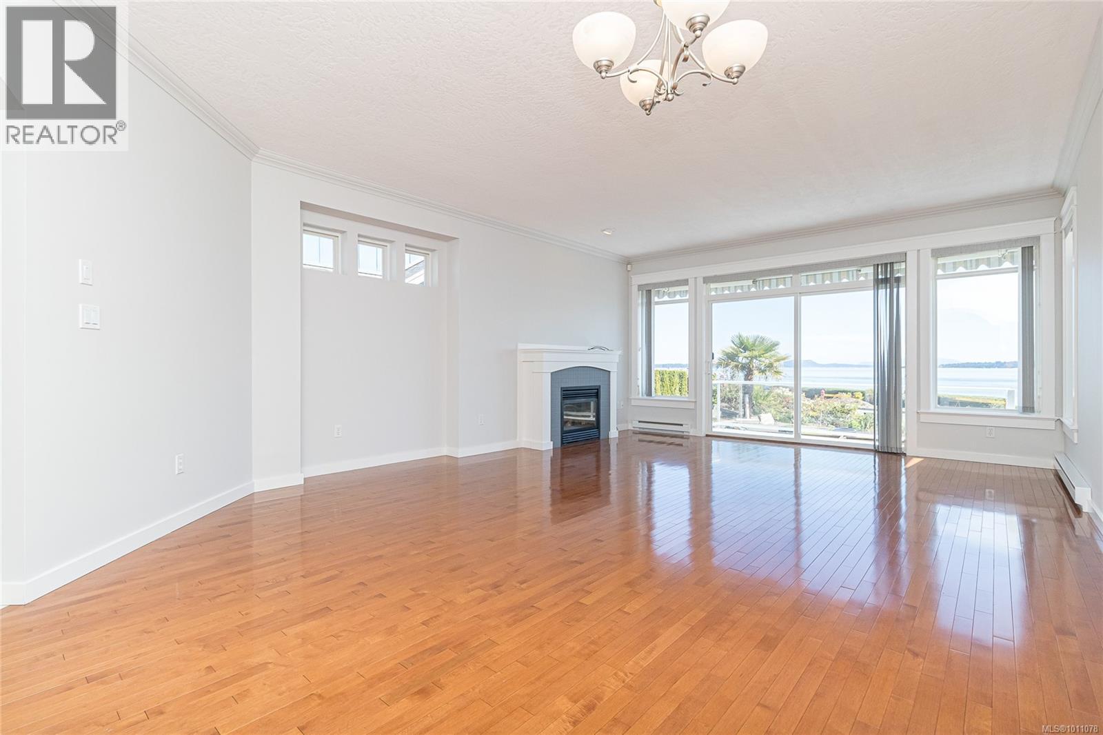  9460 Lochside Drive, Sidney