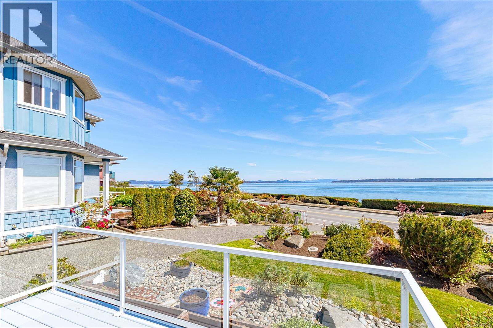  9460 Lochside Drive, Sidney