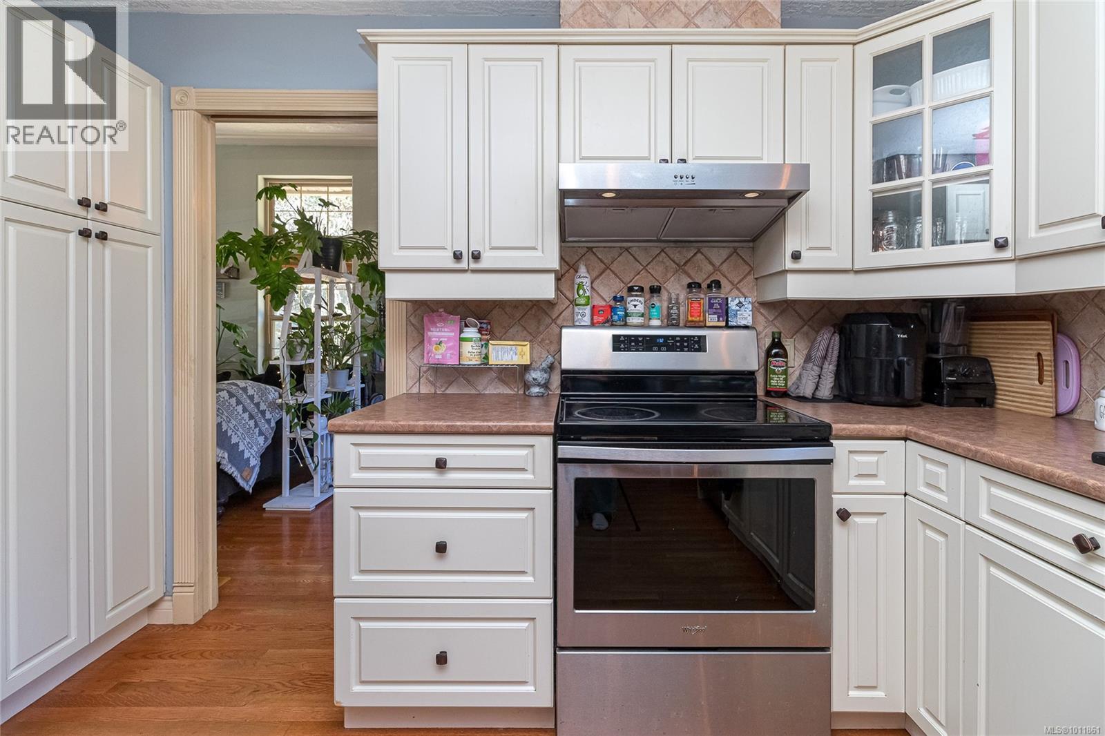Photo 10 of 4875 Ambience Pl, Sooke BC