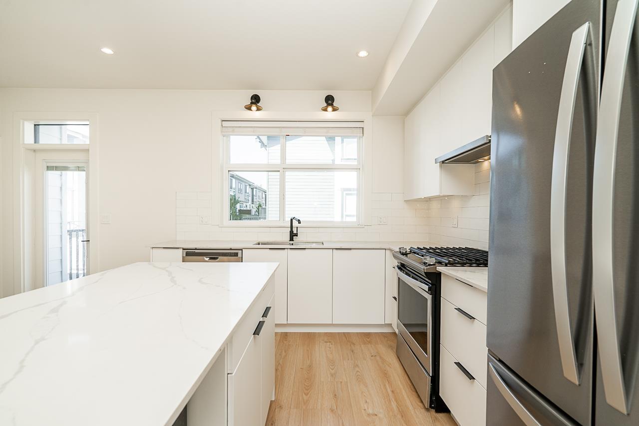 Photo 18 of 40 19255 Aloha Drive, Surrey BC