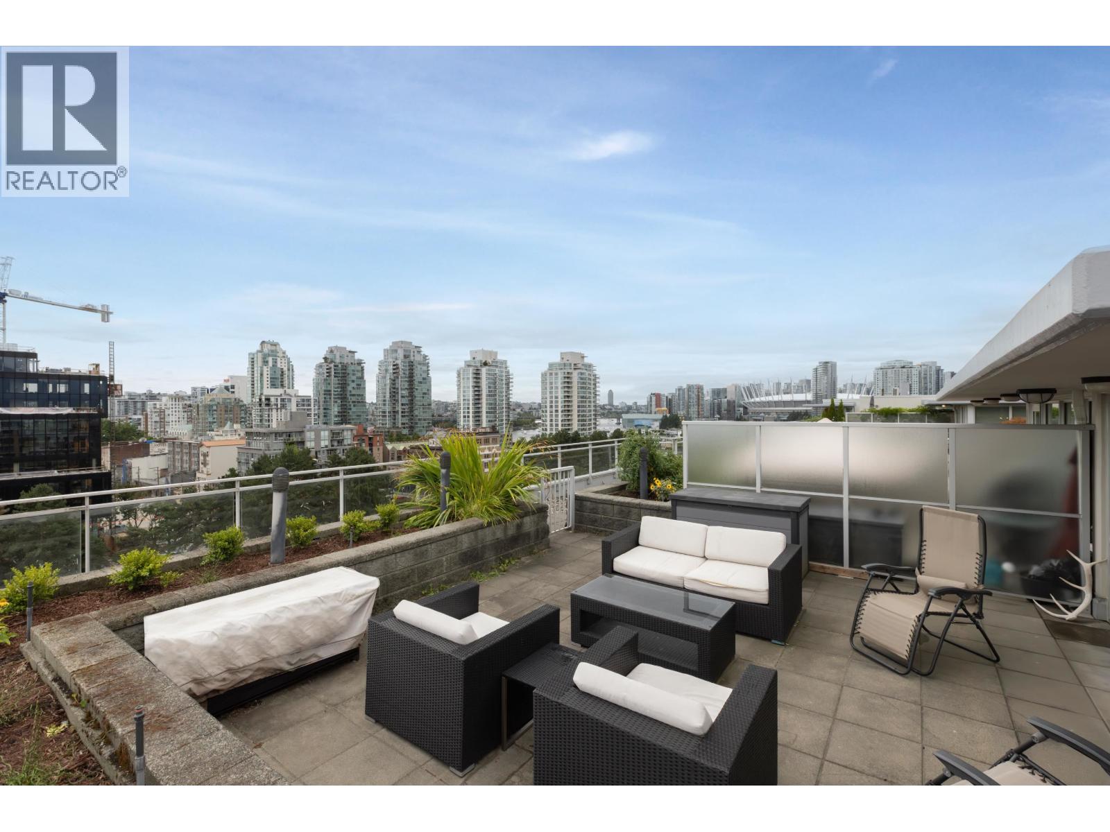 Photo 1 of Ph 907 221 Union Street, Vancouver BC