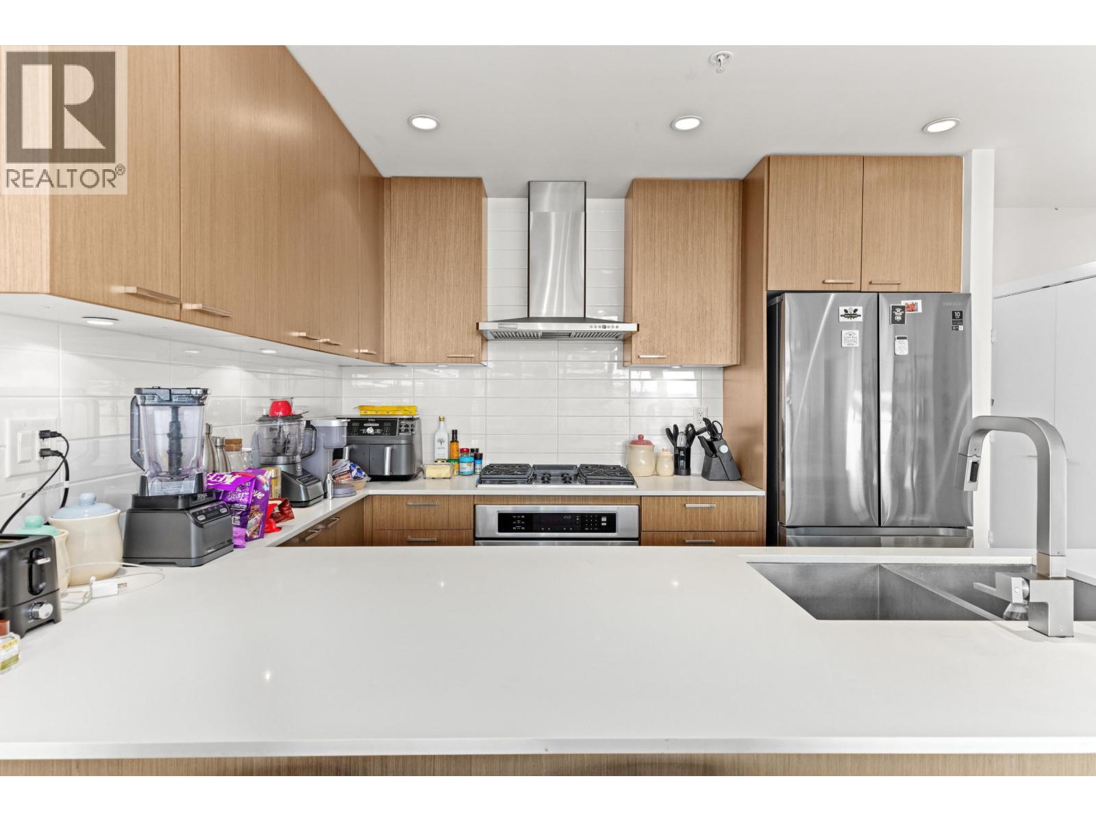 Photo 10 of Ph 907 221 Union Street, Vancouver BC