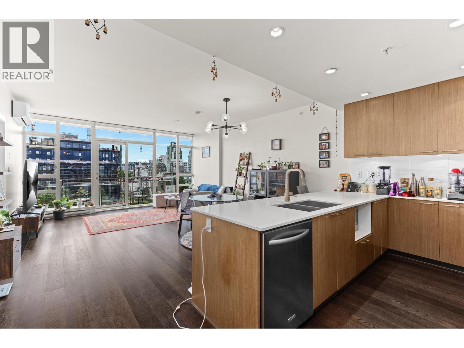 Photo 7 of Ph 907 221 Union Street, Vancouver BC