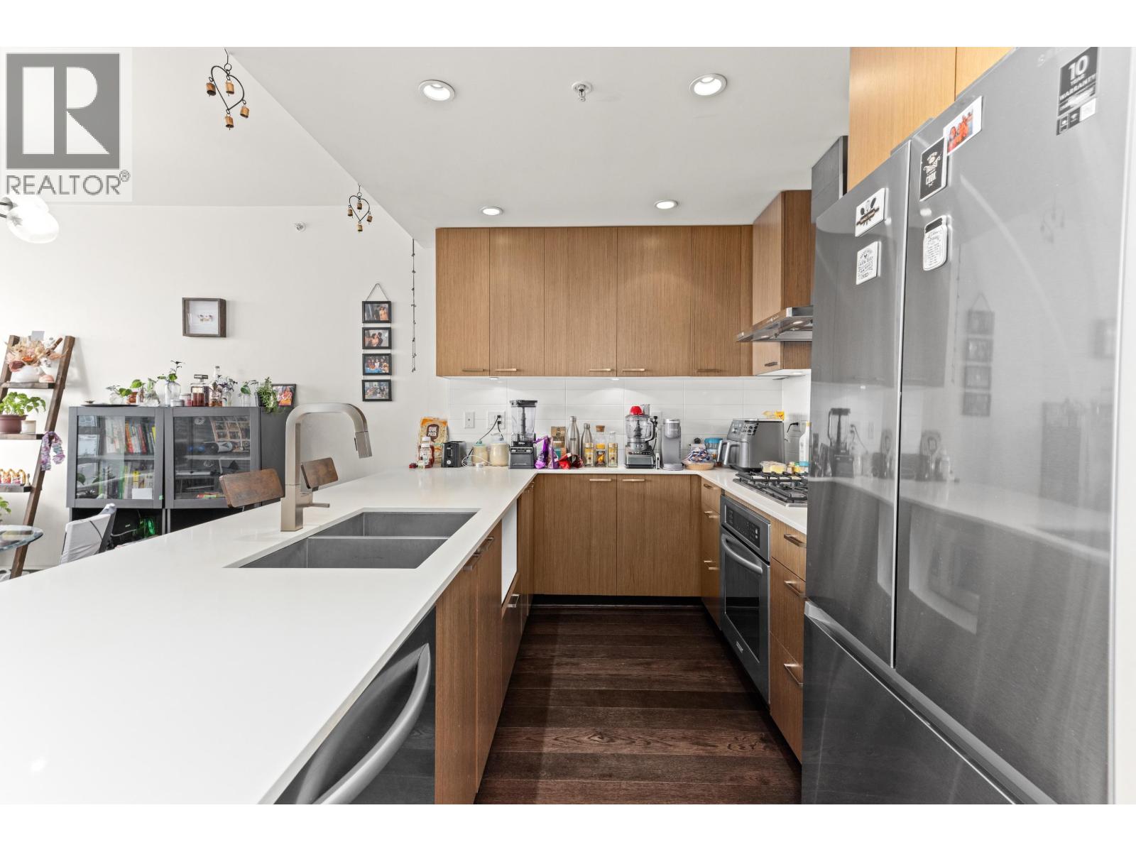 Photo 9 of Ph 907 221 Union Street, Vancouver BC