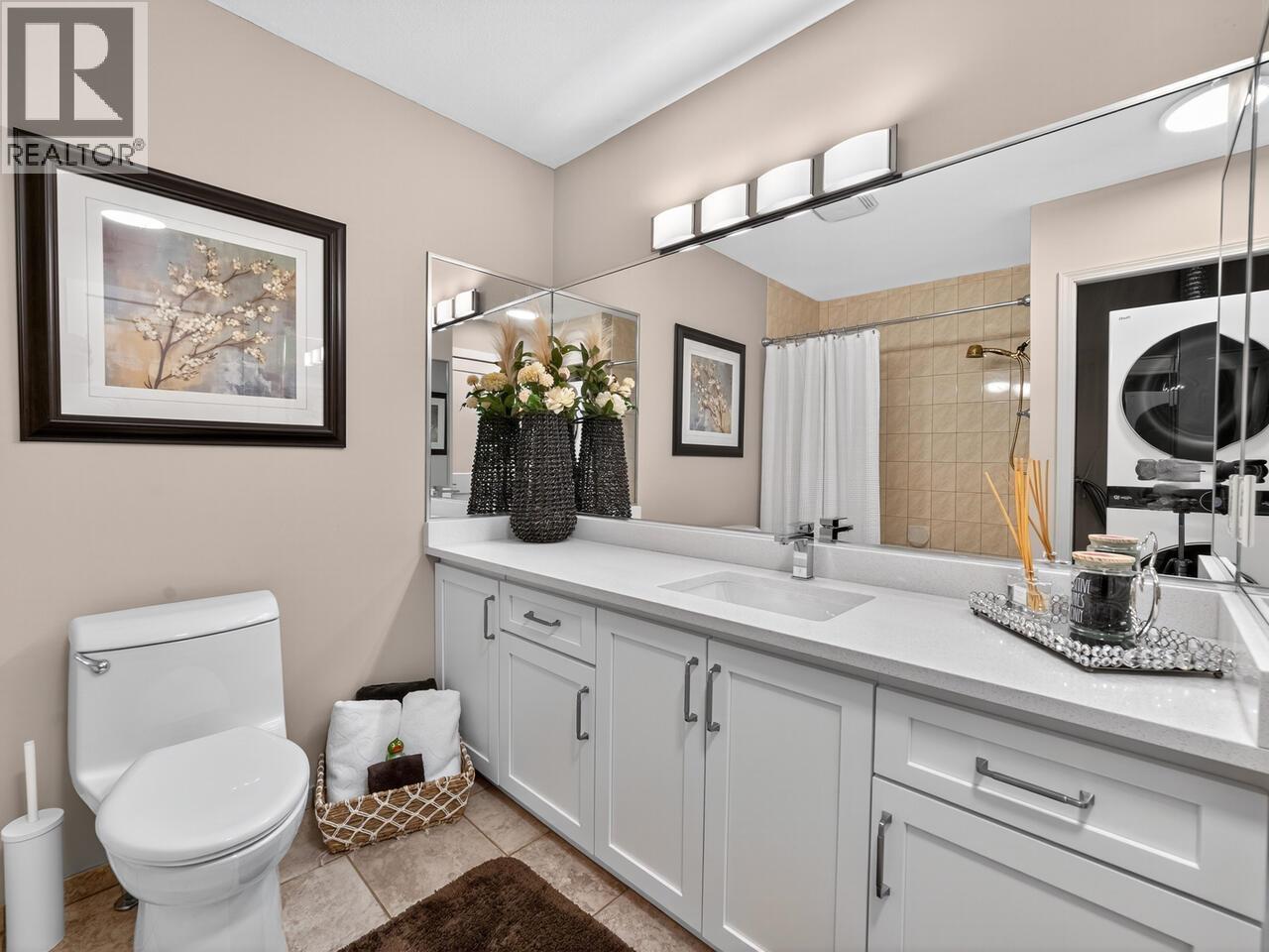 Photo 26 of 29 72 Jamieson Court, New Westminster BC
