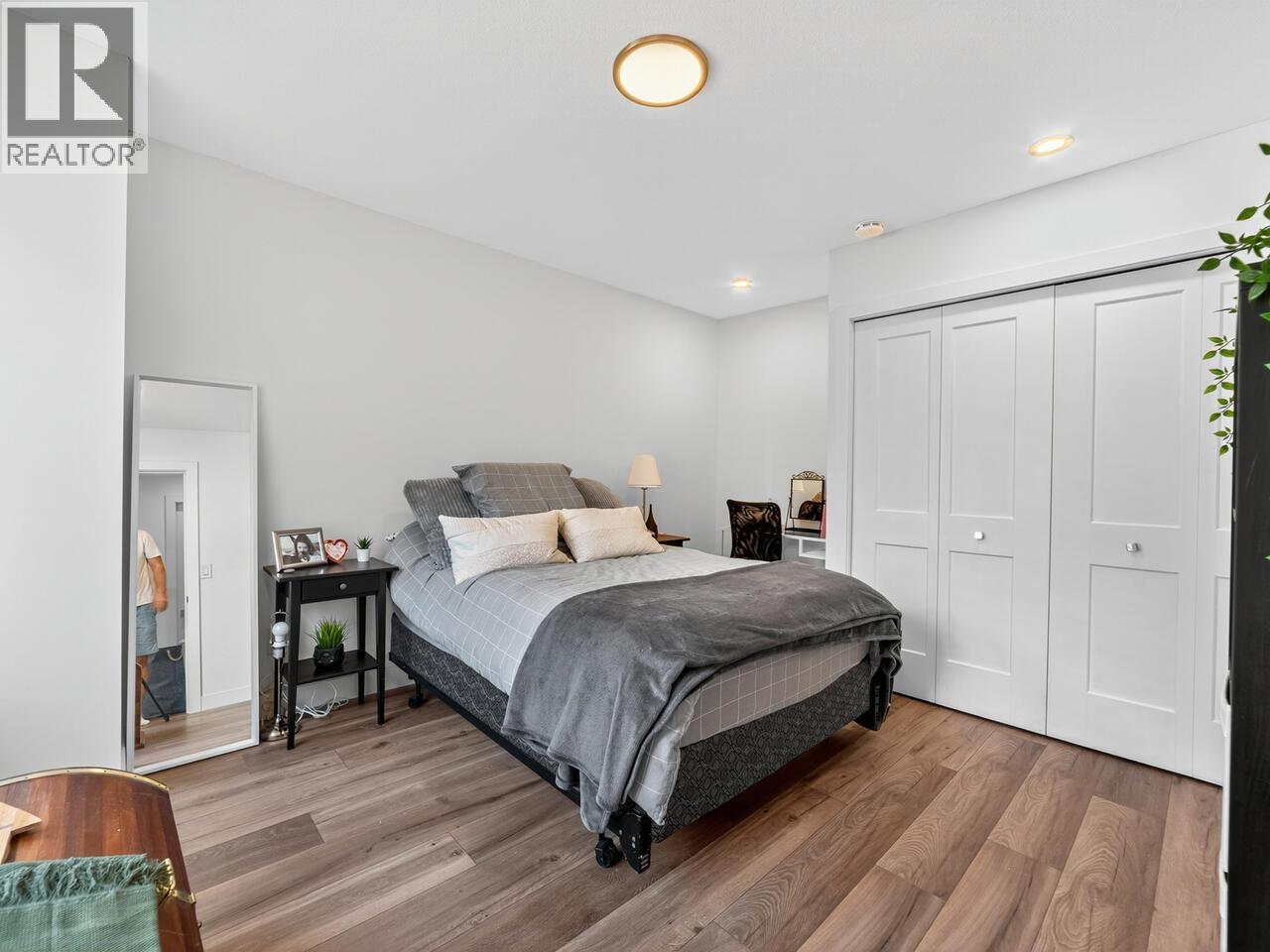 Photo 27 of 29 72 Jamieson Court, New Westminster BC