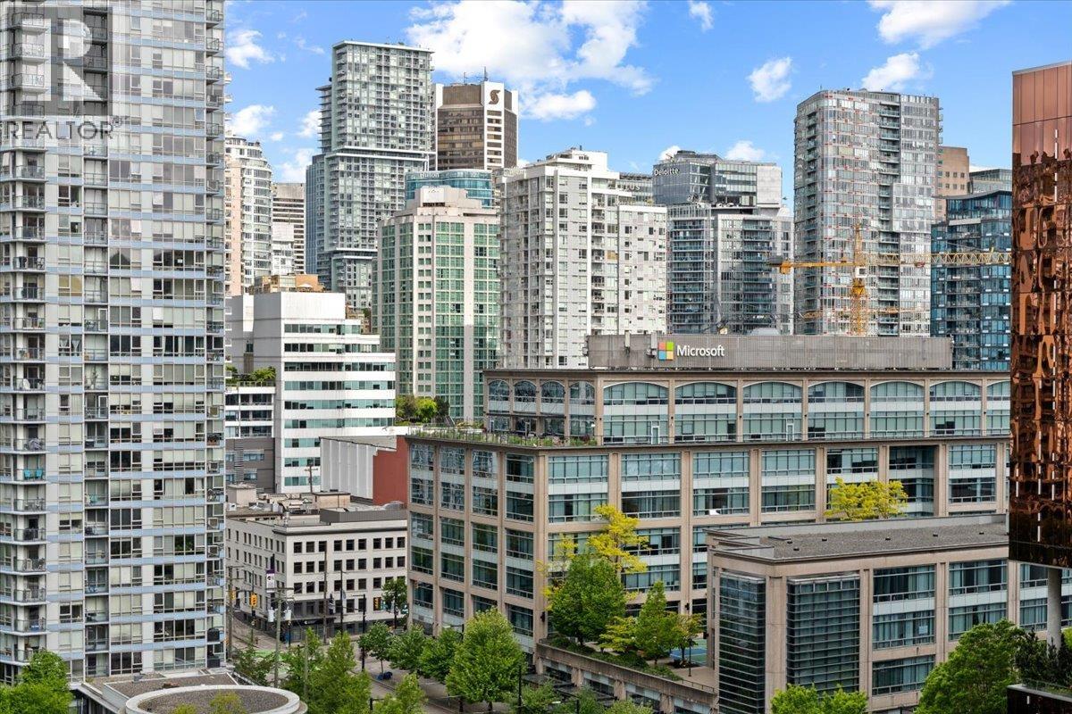 Photo 20 of 1611 68 Smithe Street, Vancouver BC