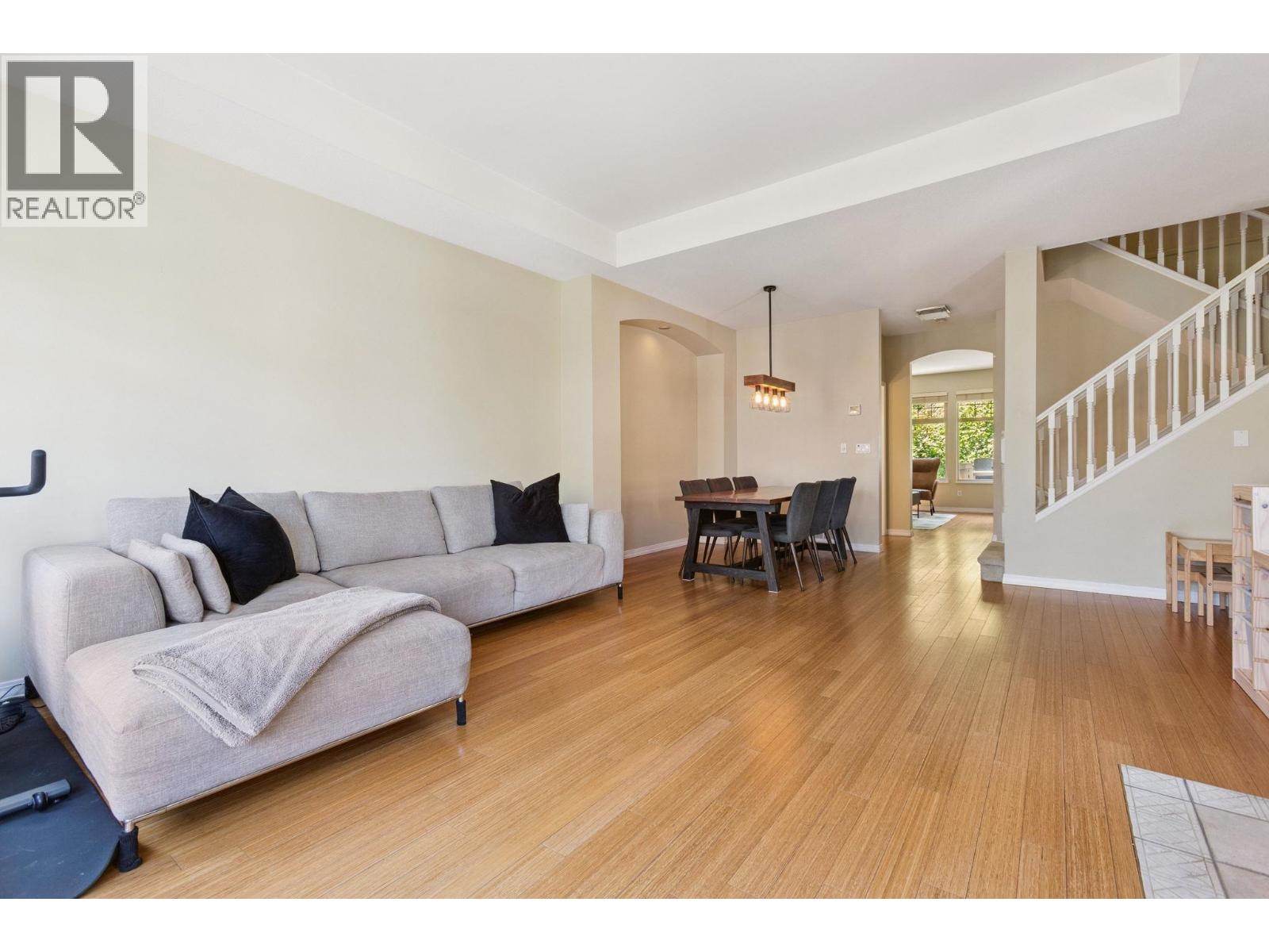 Photo 13 of 15 8868 16th Avenue, Burnaby BC