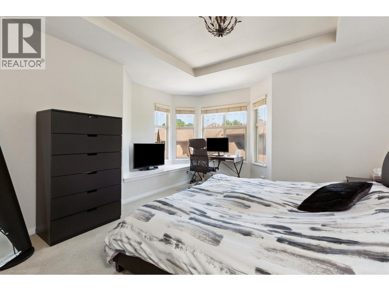 Photo 14 of 15 8868 16th Avenue, Burnaby BC